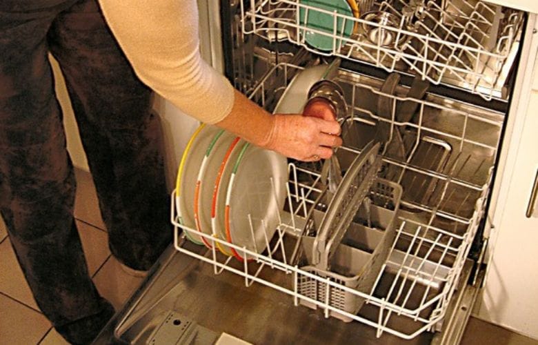 These Are The 4 Rules For Loading The Dishwasher The Right Way 0943