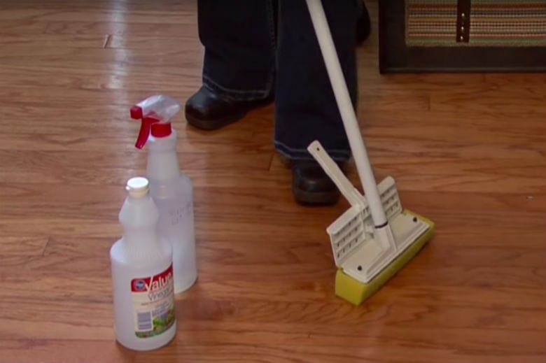 this-is-how-you-can-use-white-vinegar-to-clean-any-type-of-floor